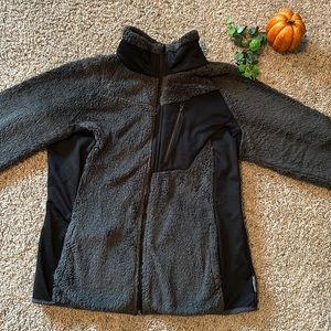 Columbia Women’s Fuzzy Jacket Size Large